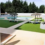 Апартаменты 1 Bedroom Chaves, Praceta Vitorino Nemesio, Албуфейра