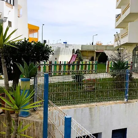 1 Bedroom Chaves, Praceta Vitorino Nemesio, Апартаменти *